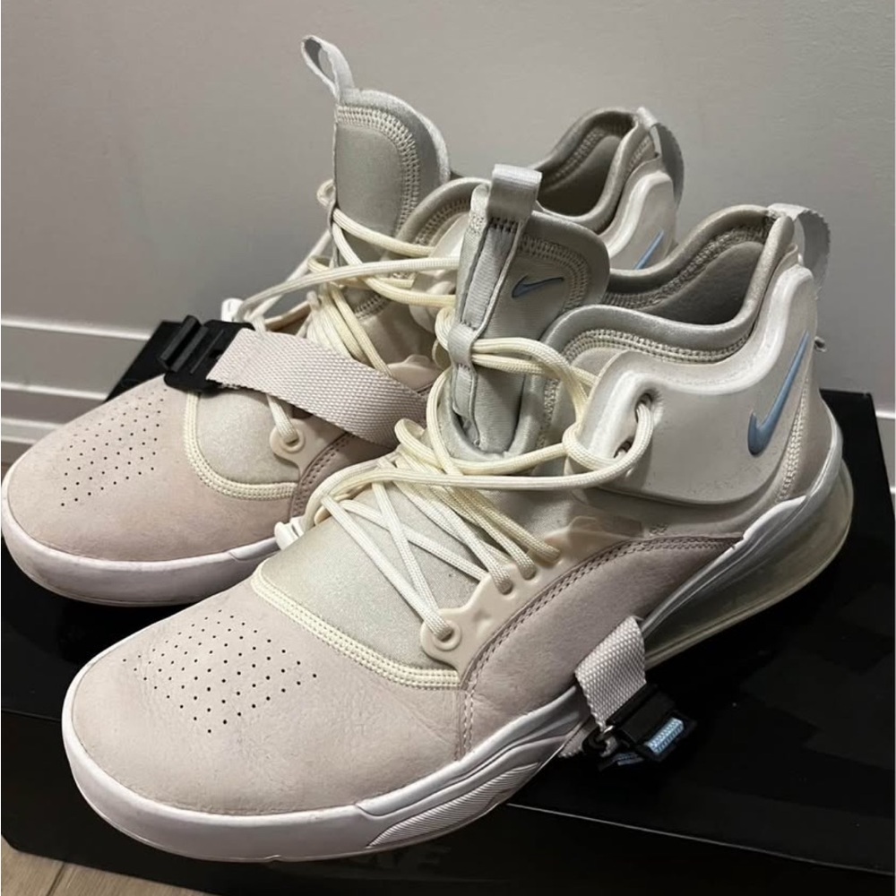 Nike Air Force 270 phantom